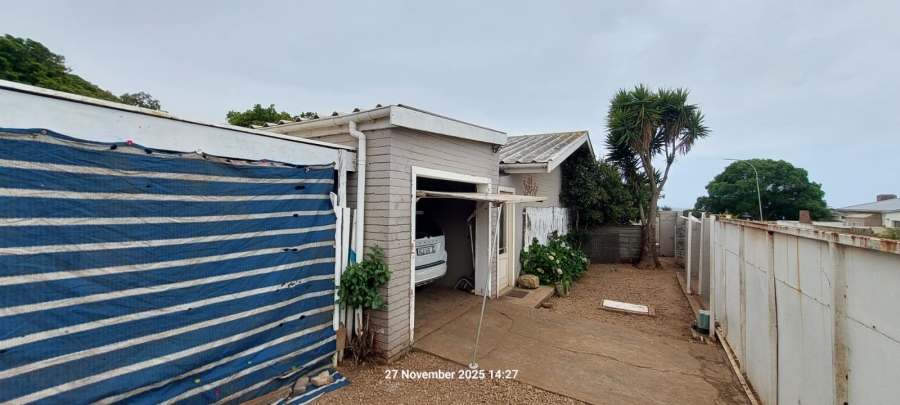 4 Bedroom Property for Sale in C Place Eastern Cape